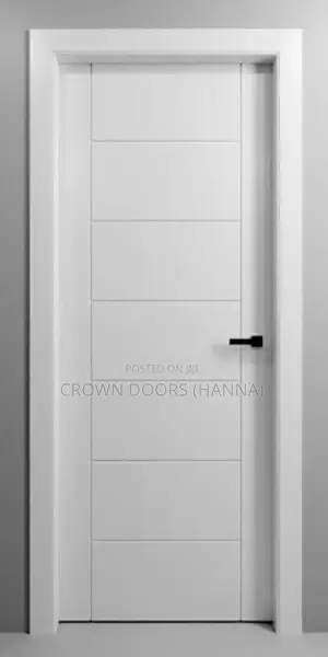 Photo - ክራዉን ከእንጨት ፋይበር ፣ ከተፈጥሮ ድንጋይ እና ሲንቴቲክ ኮምፖዚት የተሠሩ በሮች በተመጣጣኝ ዋጋ