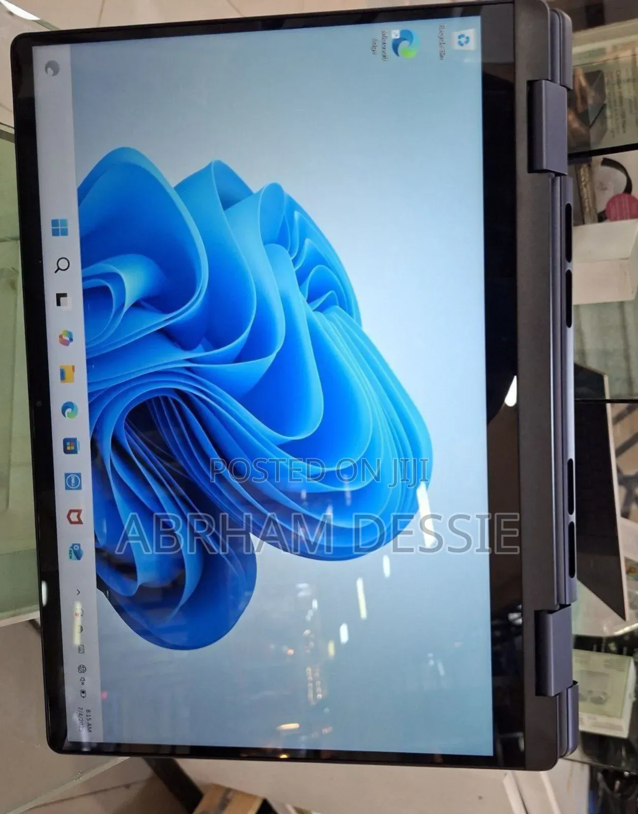 New Laptop Dell 16GB AMD Ryzen 7 SSD 1T