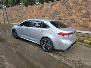 Toyota Corolla 2022 Silver
