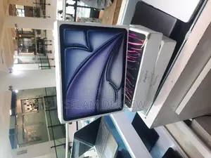 Photo - New Apple iPad Air 13 (2025) 128 GB