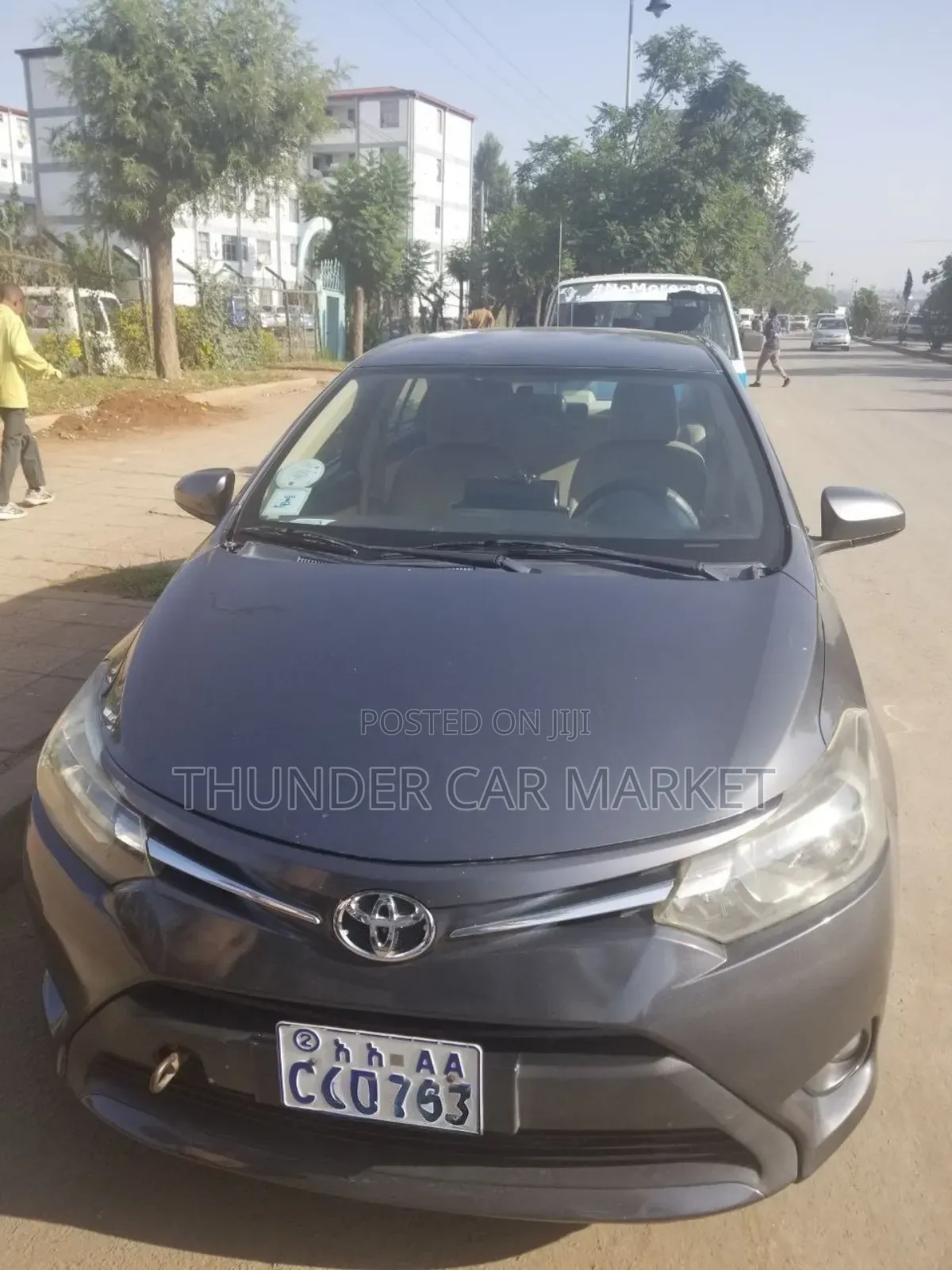 Toyota Yaris 2015 Gray