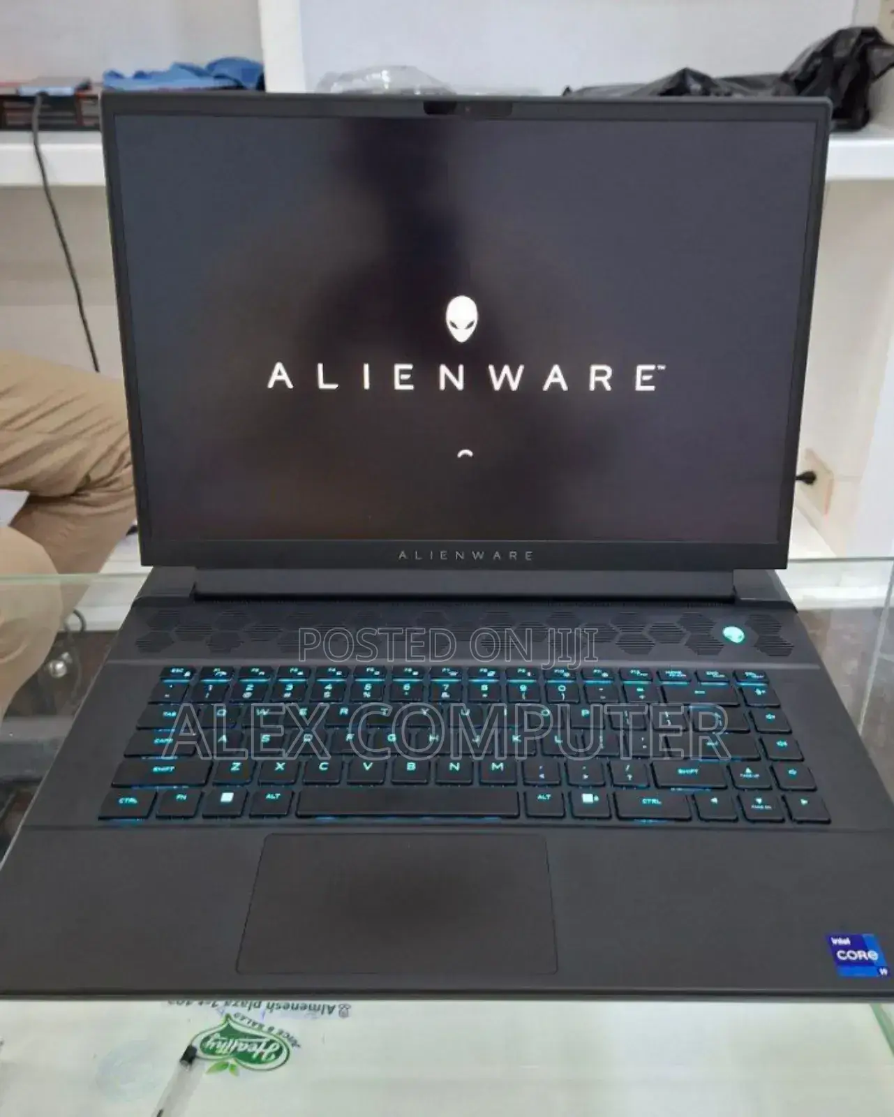 New Laptop Alienware M17x R2 16GB Intel Core I9 SSD 1T