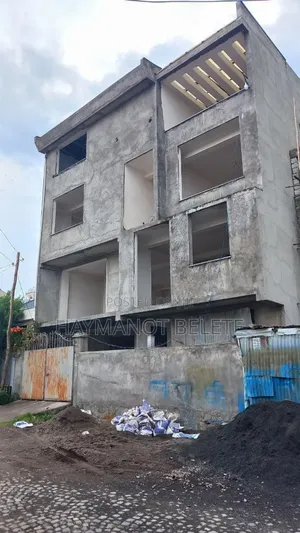 6bdrm House in አያት, Yeka for sale