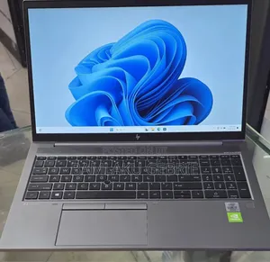 New Laptop HP ZBook Firefly 15 G7 32GB Intel Core I7 SSD 1T