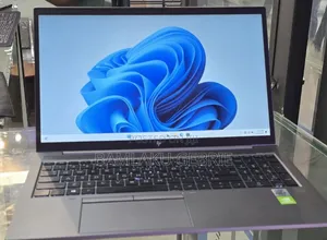 New Laptop HP ZBook Firefly 15 G7 32GB Intel Core I7 SSD 1T