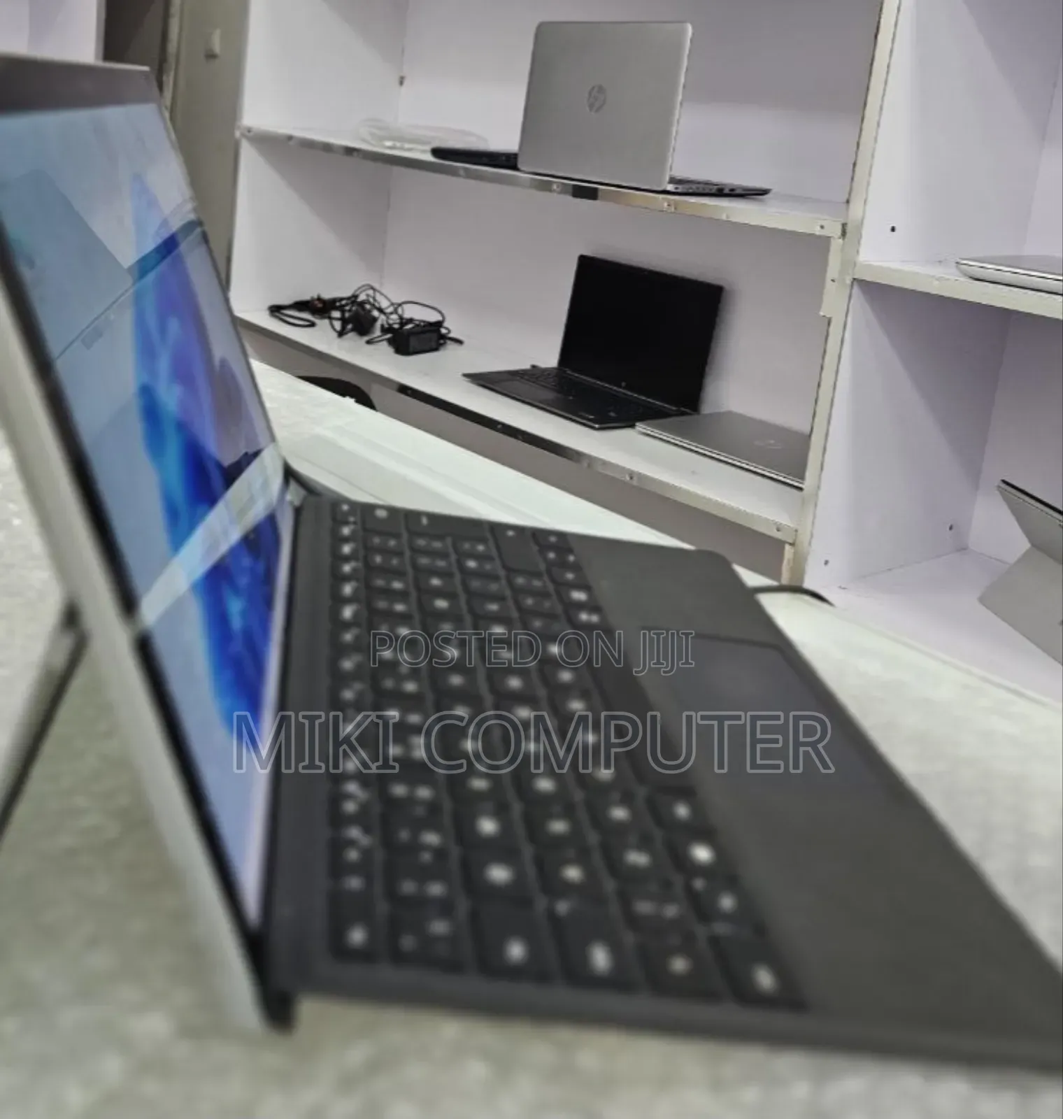 New Laptop Microsoft Surface 8GB Intel Core I5 SSD 256GB