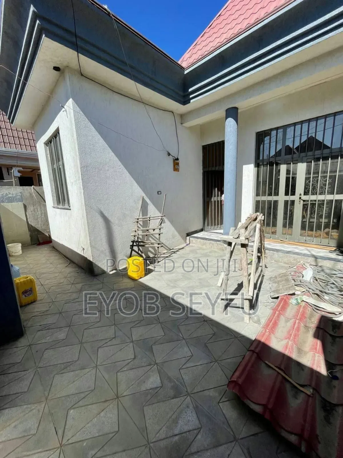 Furnished 3bdrm Villa in Yeka for sale