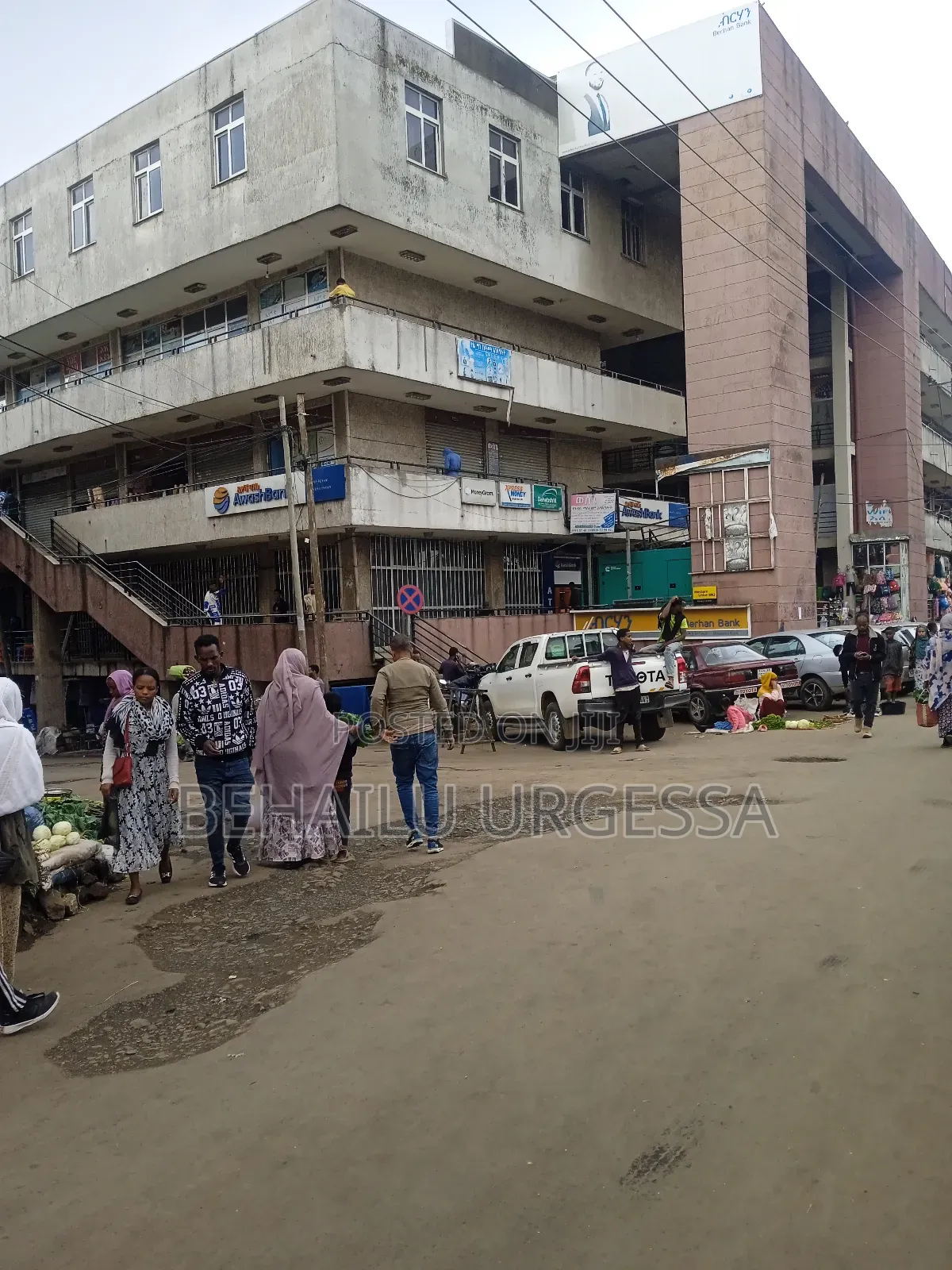 ሁለት 7.5sqm ሱቆች እና የአክሲዮን ትርፍ ተከፋይ የሁኑ በ 3,00,000 ብር ብቻ።