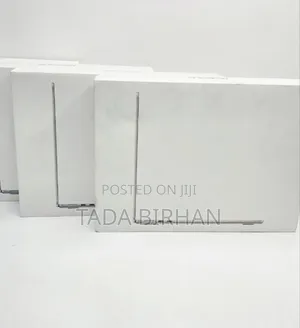 Photo - New Laptop Apple MacBook Air 2025 M4 13-Inch 16GB Apple M4 SSD 256GB