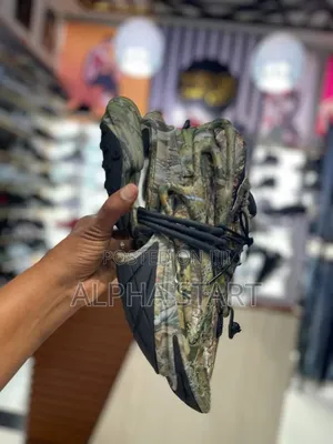 Balmain Sneakers Premium Quality 
New Arrival 