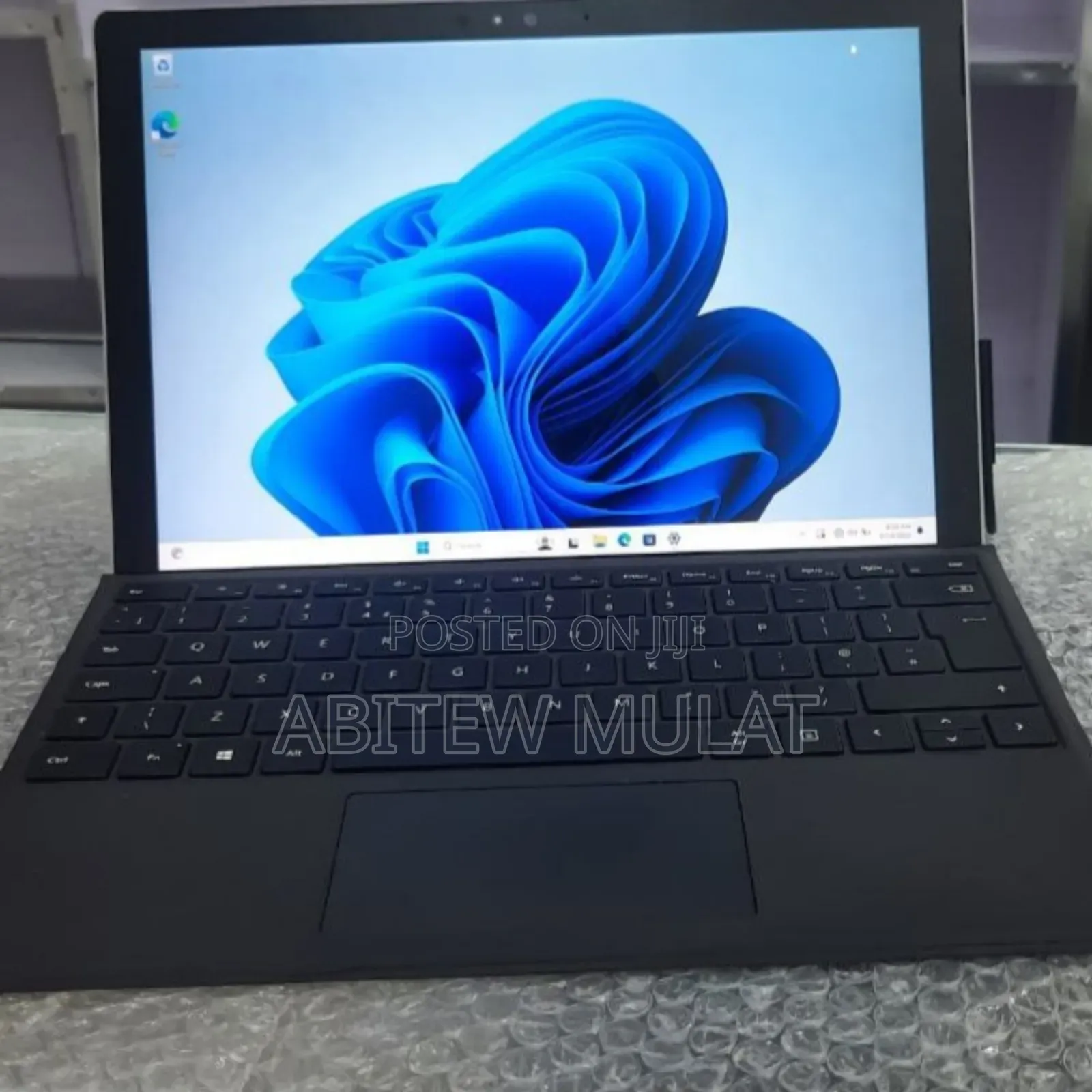 New Laptop Microsoft Surface Pro 4 8GB Intel Core I5 SSD 256GB