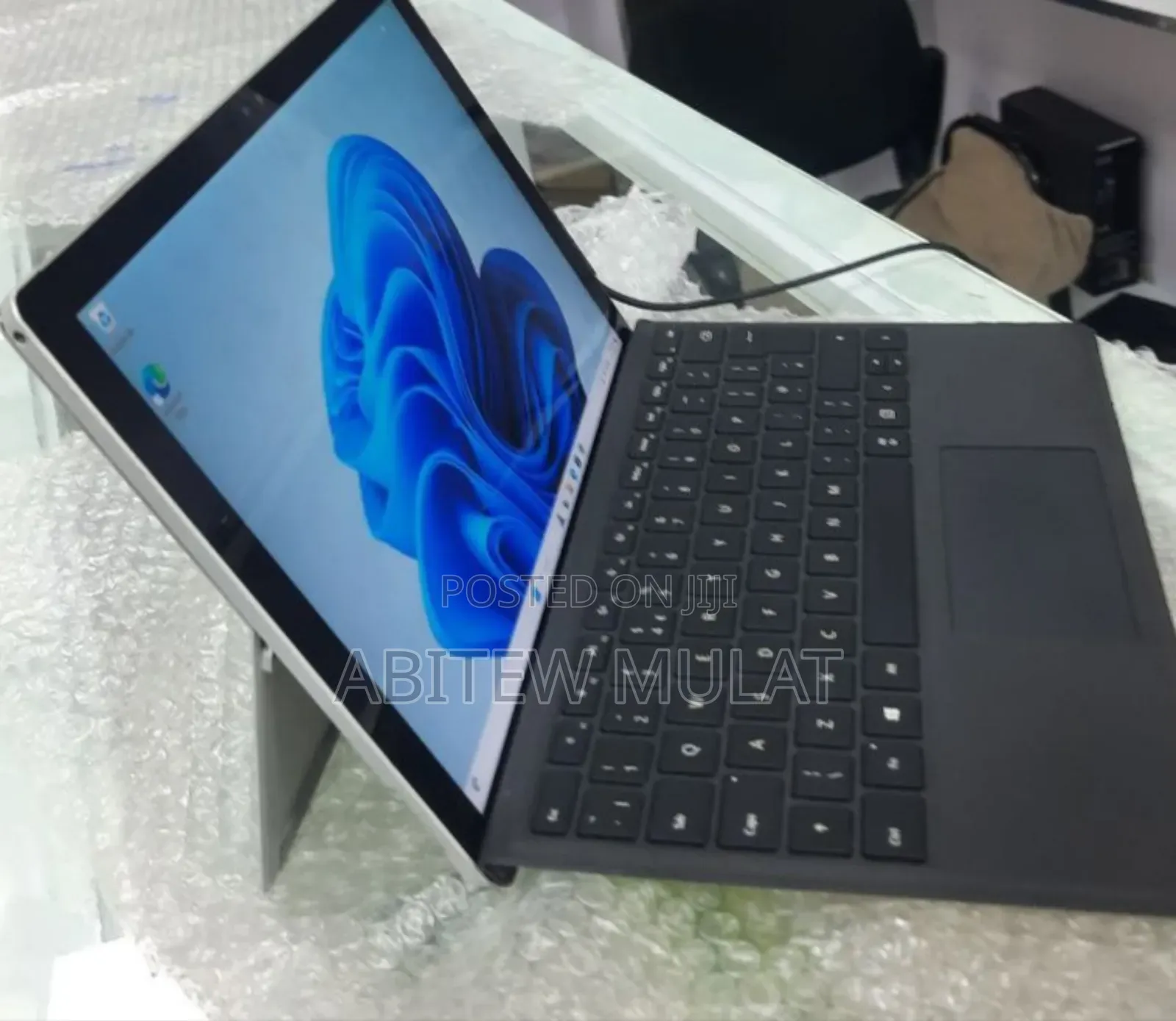 New Laptop Microsoft Surface Pro 4 8GB Intel Core I5 SSD 256GB