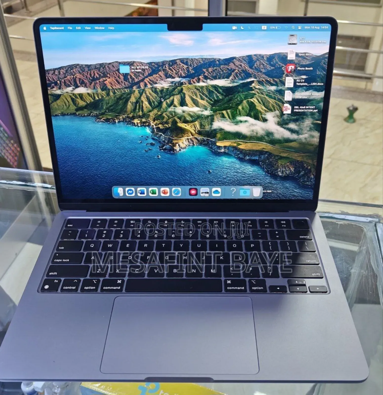 New Laptop Apple MacBook Air 2022 M2 8GB Intel Core I7 SSD 512GB