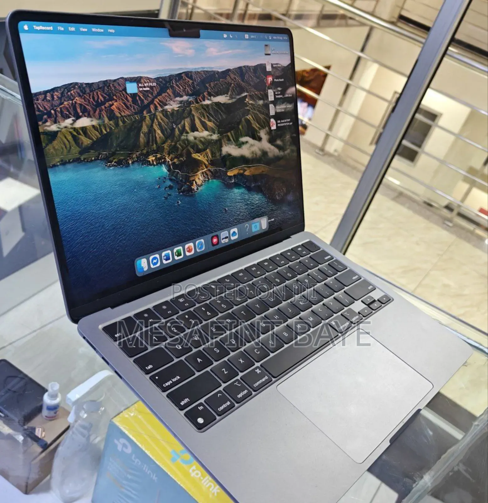 New Laptop Apple MacBook Air 2022 M2 8GB Intel Core I7 SSD 512GB