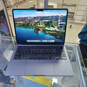 New Laptop Apple MacBook Air 2022 M2 8GB Intel Core I7 SSD 512GB