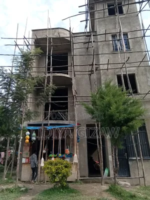 Photo - 5bdrm House in Akaky Kaliti for sale