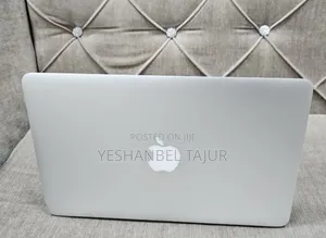 New Laptop Apple MacBook Pro 2015 4GB Intel Core I5 SSD 128GB