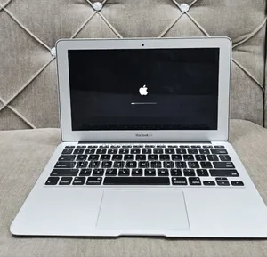 New Laptop Apple MacBook Pro 2015 4GB Intel Core I5 SSD 128GB