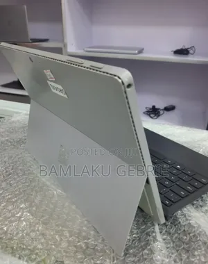 Photo - New Laptop Microsoft Surface Pro 4 8GB Intel Core I5 SSD 256GB