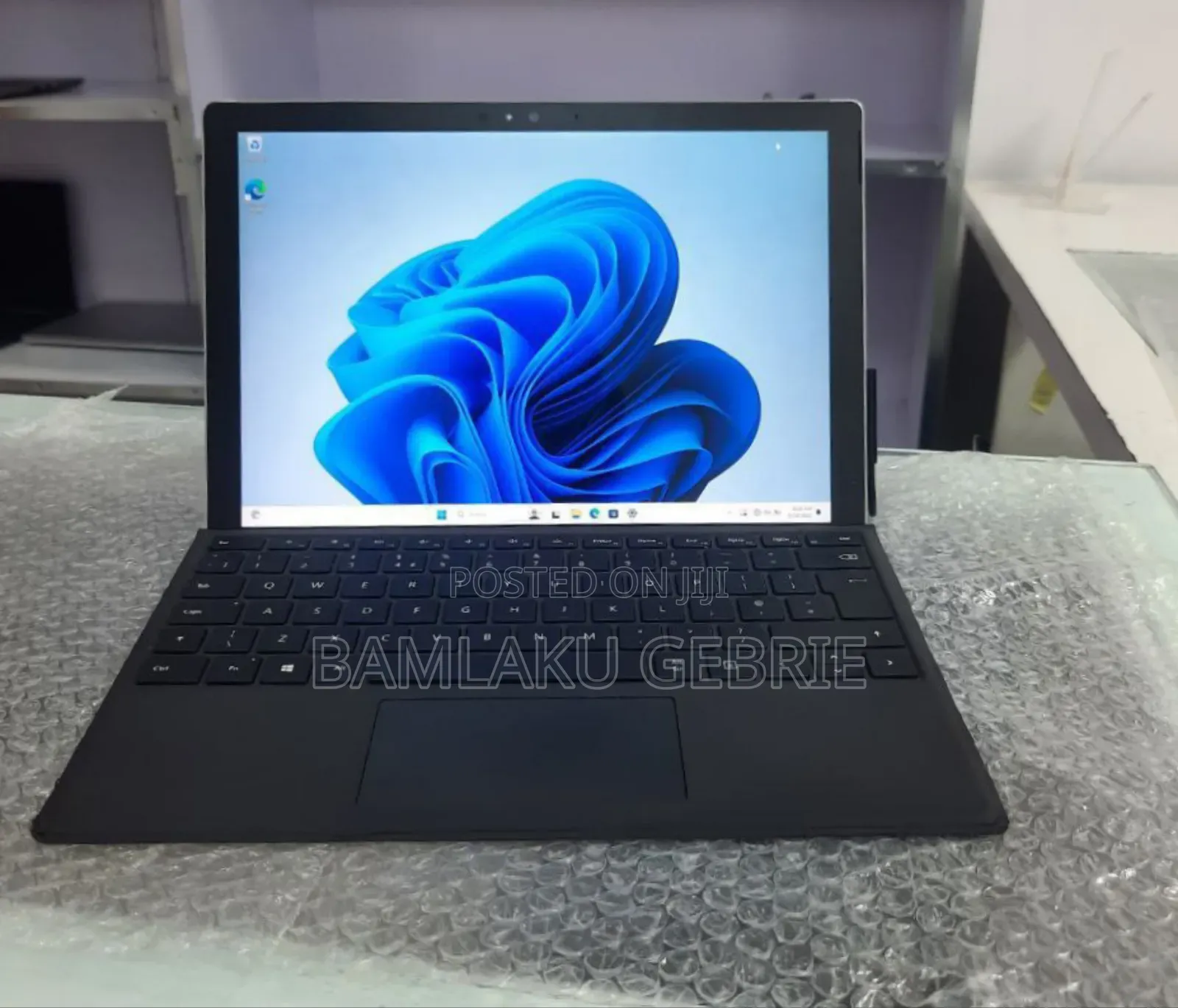 New Laptop Microsoft Surface Pro 4 8GB Intel Core I5 SSD 256GB