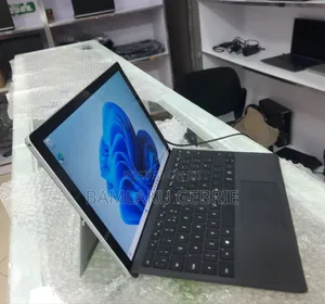 New Laptop Microsoft Surface Pro 4 8GB Intel Core I5 SSD 256GB