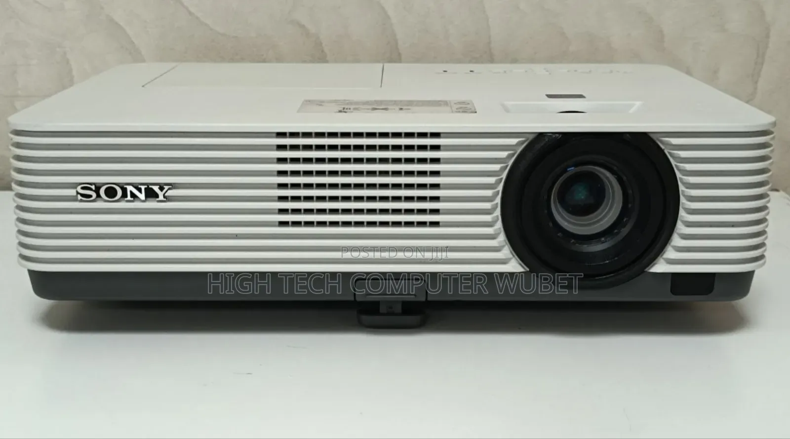 Sony VPL-Dx221 Projector 2 Pieces Available Resolution :1