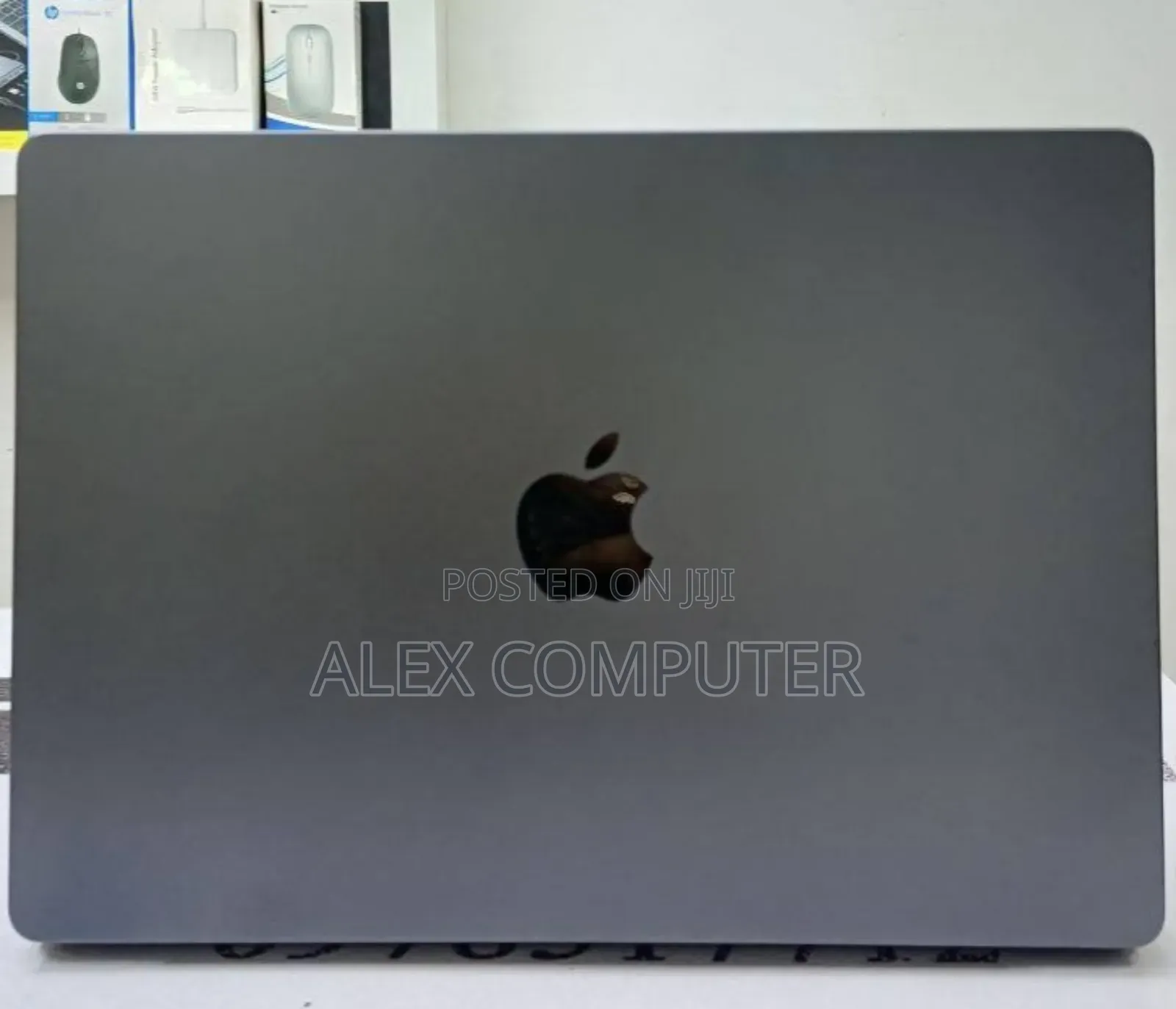 New Laptop Apple MacBook Pro 2024 M4 14-Inch 16GB Apple M4 SSD 1T