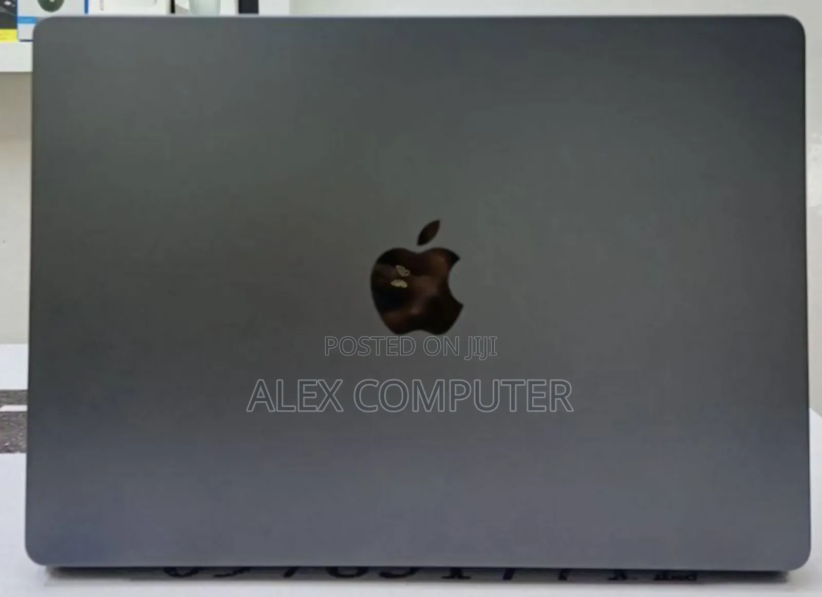 New Laptop Apple MacBook Pro 2024 M4 14-Inch 16GB Apple M4 SSD 1T