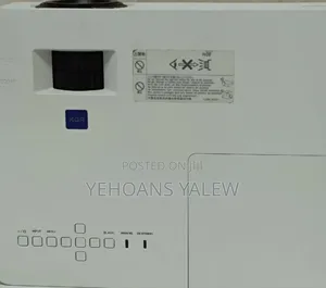 Sony VPL-Dx221 Projector 
2 Pieces Available 
Resolution :1024 X 7