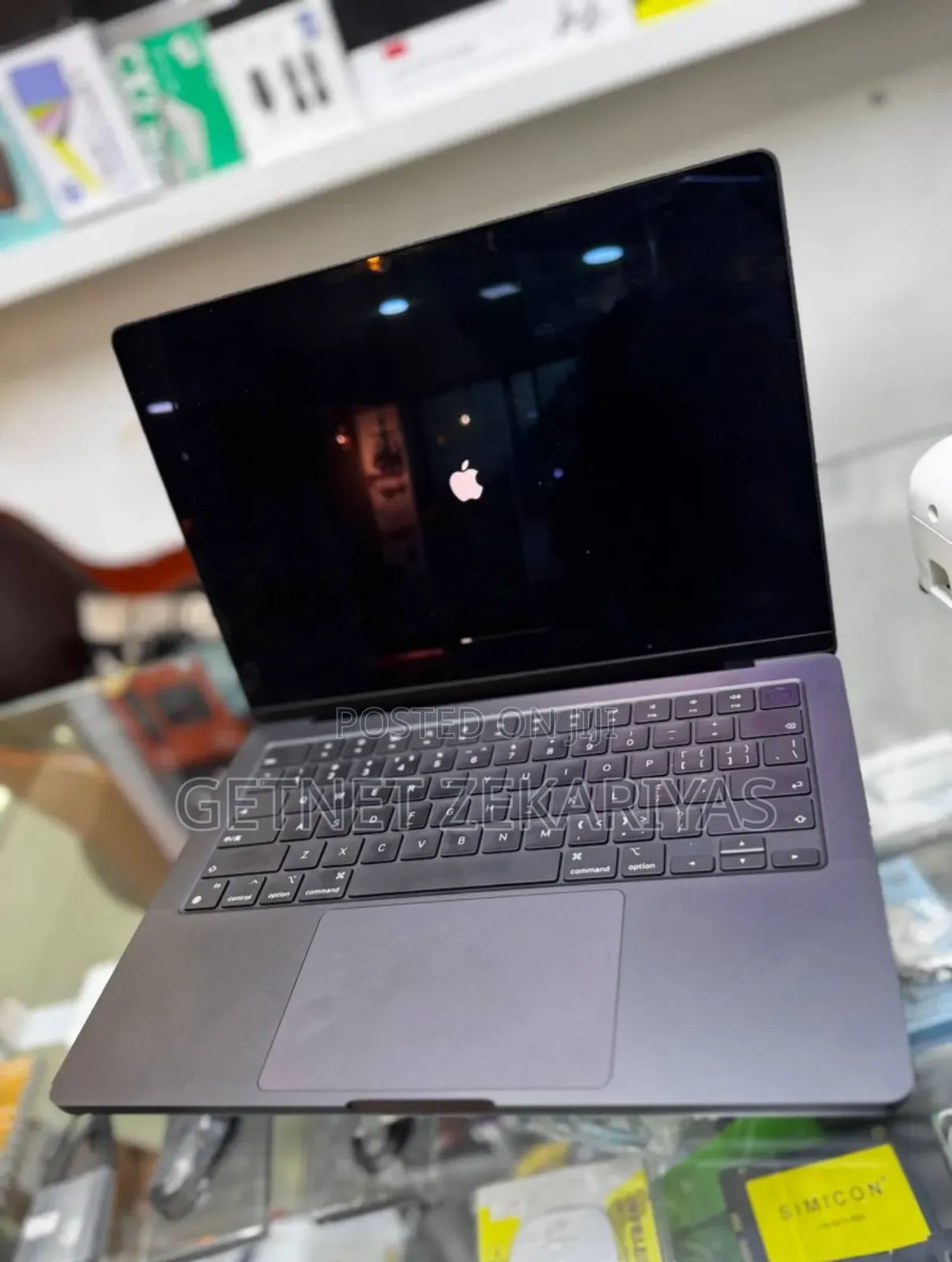 New Laptop Apple MacBook Pro 2024 M4 14-Inch 16GB Apple M4 Pro SSD 1T