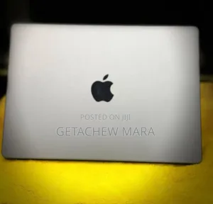 Photo - New Laptop Apple MacBook 8GB Intel SSD 512GB