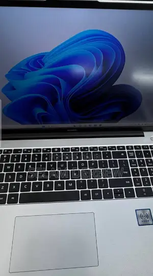 New Laptop Huawei MateBook 13 WRT-W29E 16GB Intel Core I5 SSD 512GB