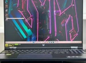 New Laptop Lenovo LOQ 15IRH8 16GB Intel Core I5 SSD 512GB