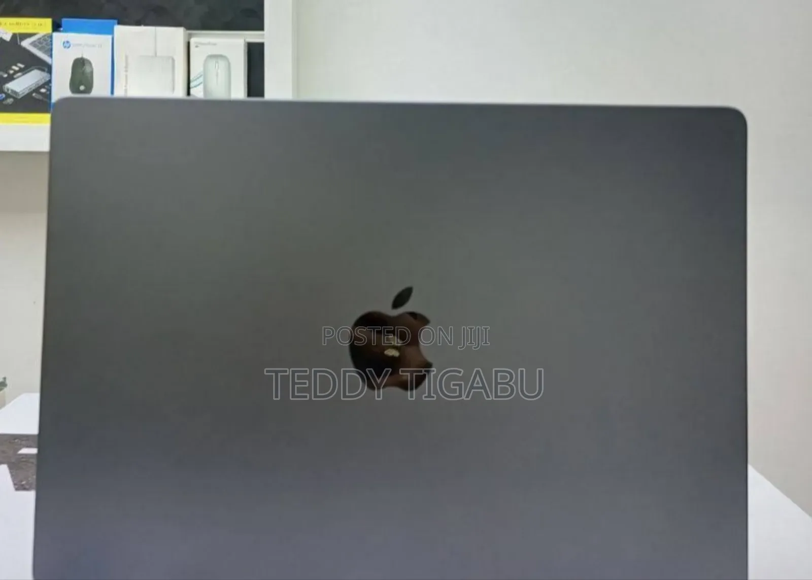 New Laptop Apple MacBook Pro 16GB Apple M4 SSD 1T