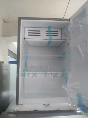 Popular Mini Fridge 60 Litre Foamed Door Display Fridge