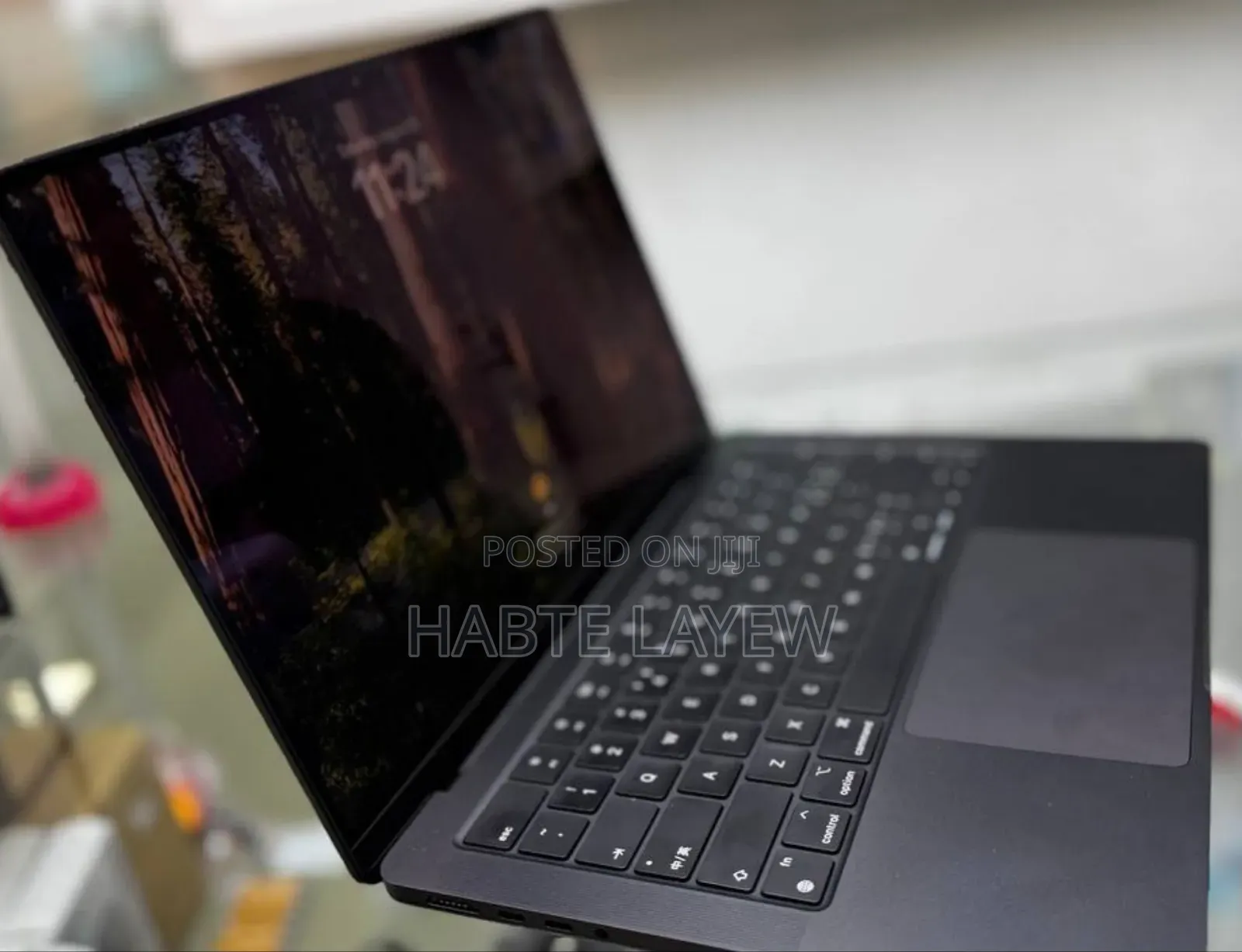 New Laptop Apple MacBook Pro 2024 M4 14-Inch 16GB Apple M4 SSD 1T