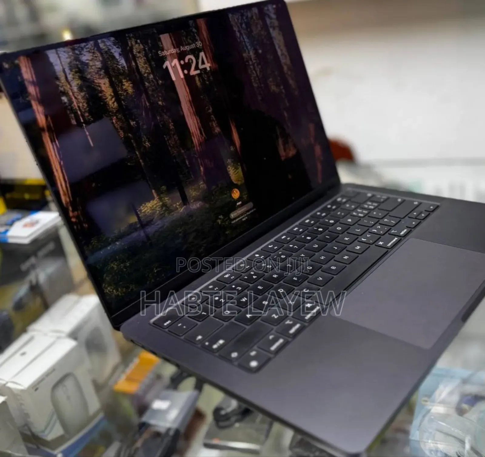 New Laptop Apple MacBook Pro 2024 M4 14-Inch 16GB Apple M4 SSD 1T