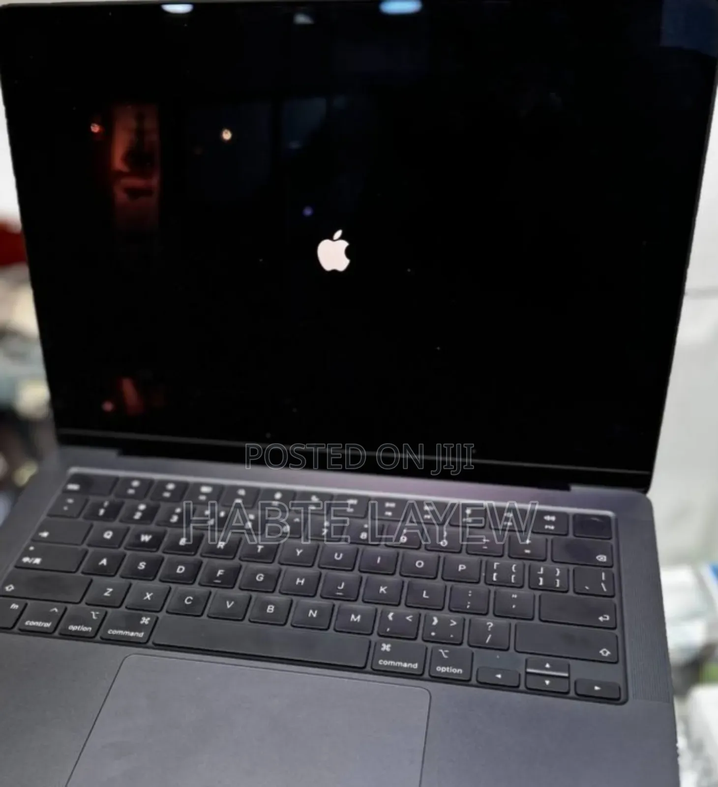 New Laptop Apple MacBook Pro 2024 M4 14-Inch 16GB Apple M4 SSD 1T