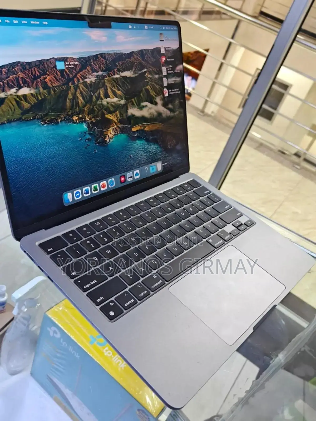 New Laptop Apple MacBook Air 2022 M2 8GB Intel Core I5 SSD 512GB