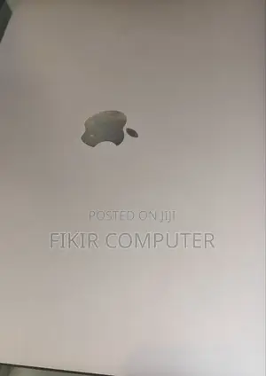 New Laptop Apple MacBook Pro M1 8GB Apple M1 Pro SSD 256GB