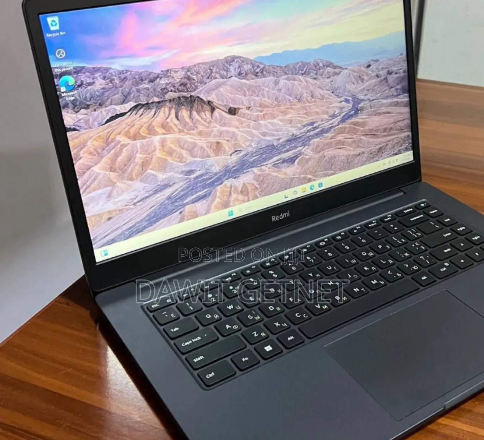 New Laptop Apple MacBook Pro M1 8GB Intel Core I5 SSD 512GB