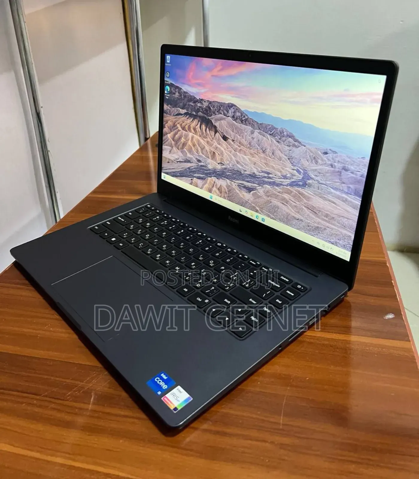 New Laptop Apple MacBook Pro M1 8GB Intel Core I5 SSD 512GB