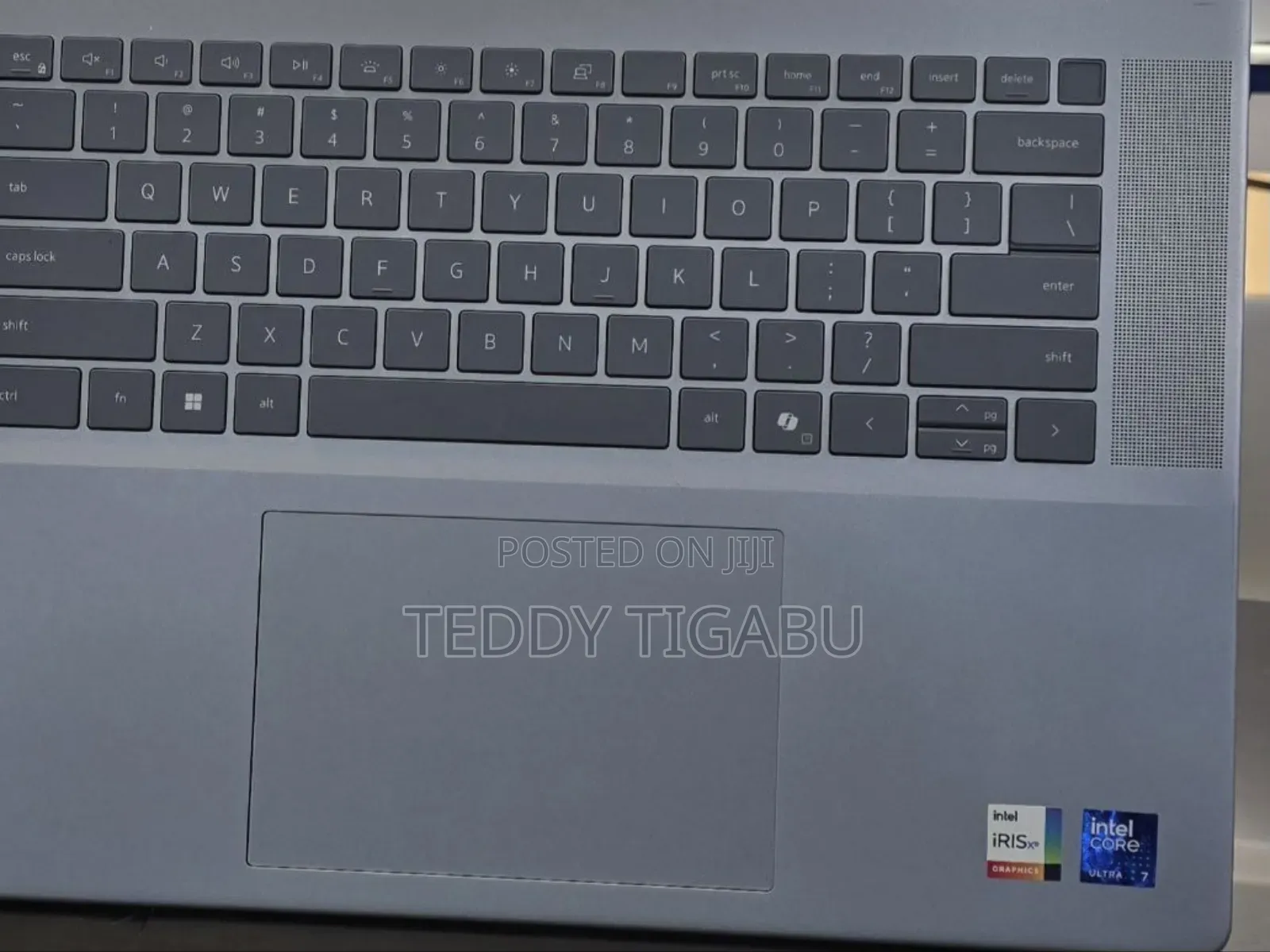 New Laptop Dell Inspiron 16 5620 16GB Intel Core Ultra 7 SSD 512GB