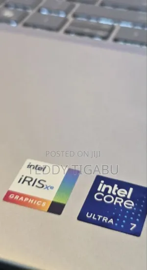 New Laptop Dell Inspiron 16 5620 16GB Intel Core Ultra 7 SSD 512GB