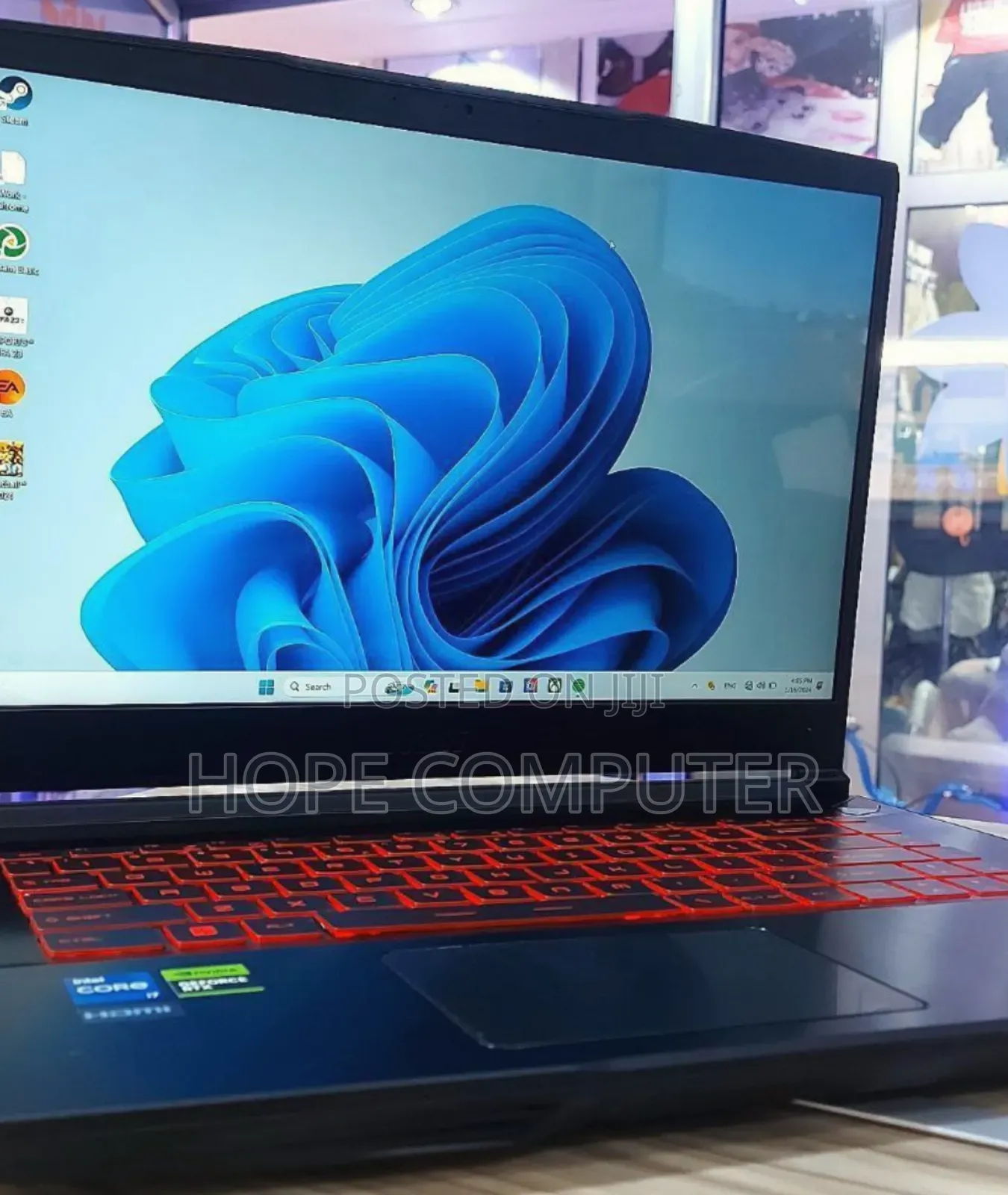 New Laptop MSI GE66 Raider 16GB Intel Core I7 SSD 1T