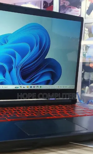 New Laptop MSI GE66 Raider 16GB Intel Core I7 SSD 1T