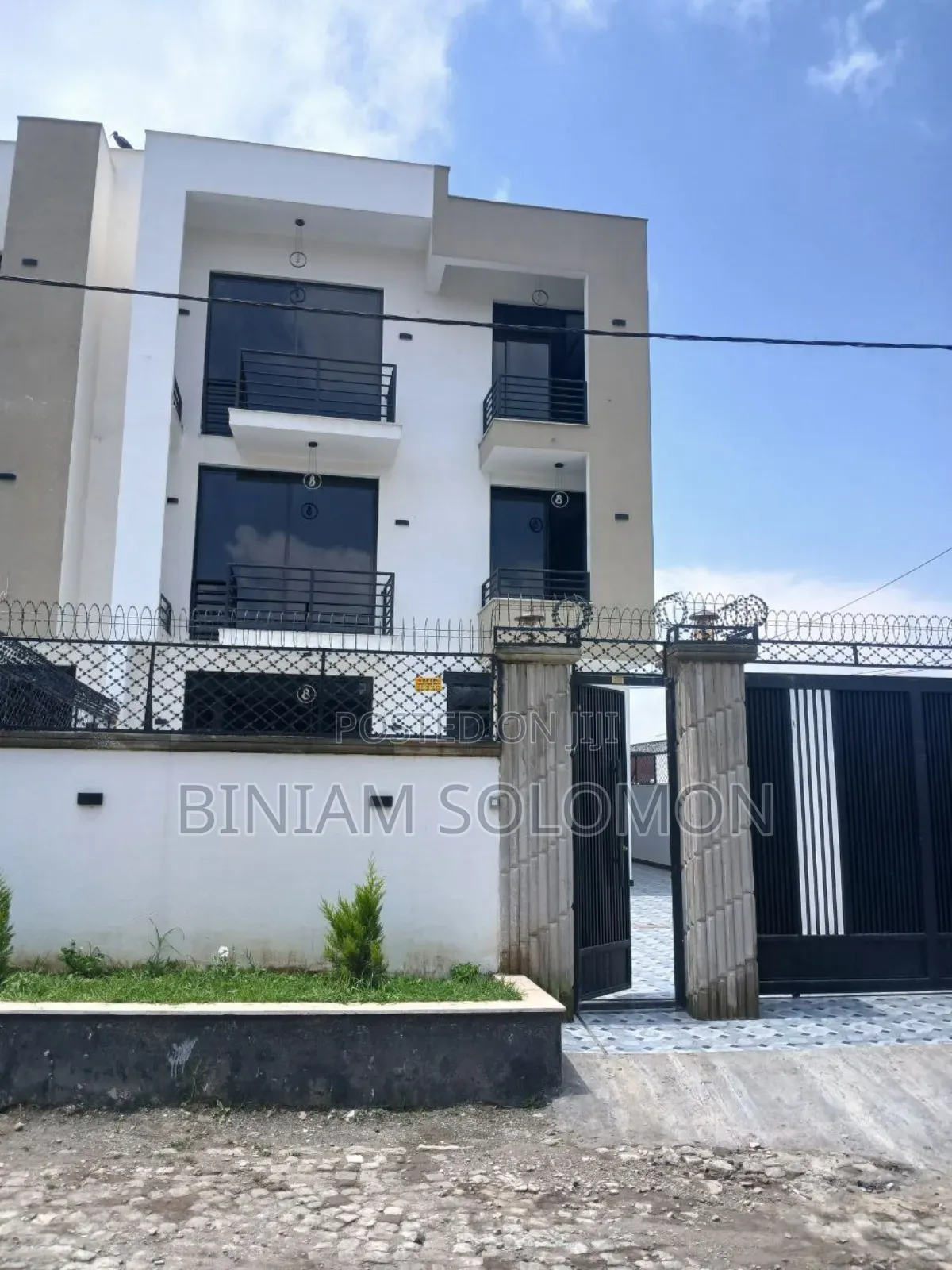 7bdrm Villa in Bole for sale