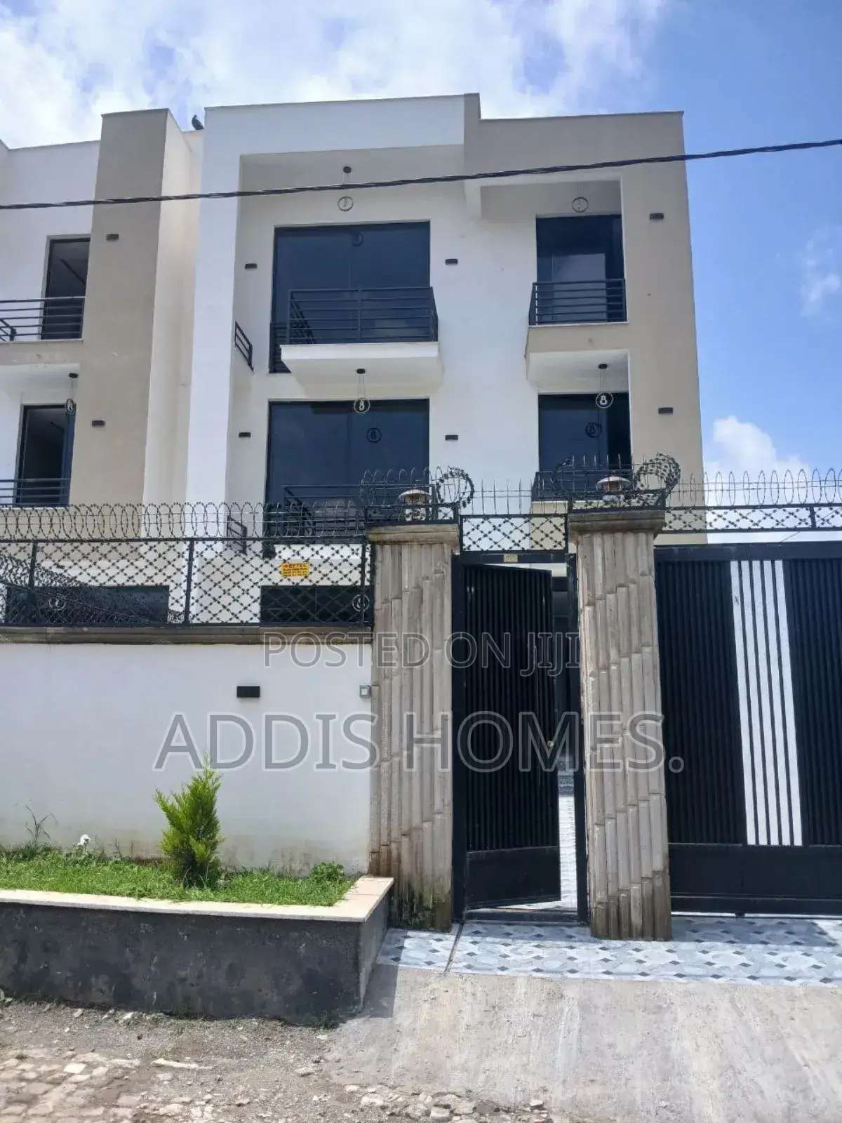 7bdrm Villa in Bole for sale