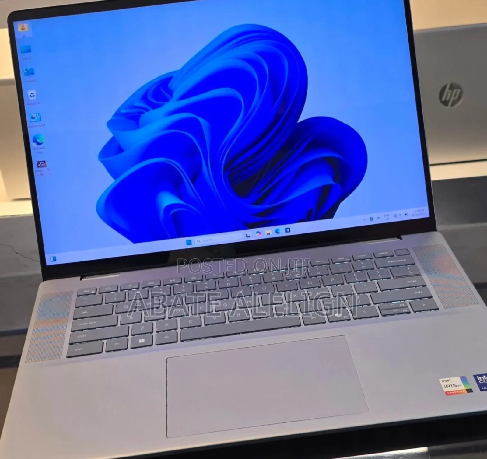 New Laptop Dell Inspiron 16 5620 16GB Intel Core Ultra 7 SSD 1T