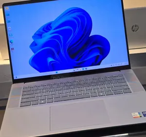 New Laptop Dell Inspiron 16 5620 16GB Intel Core Ultra 7 SSD 1T